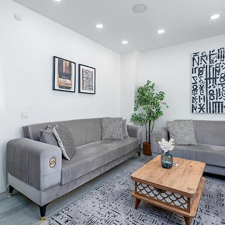 Cozy Flat Near Marmaray In Uskudar Апартаменты *
