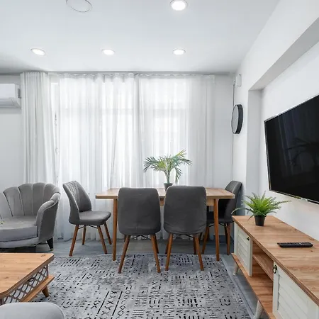 Cozy Flat Near Marmaray In Uskudar 公寓